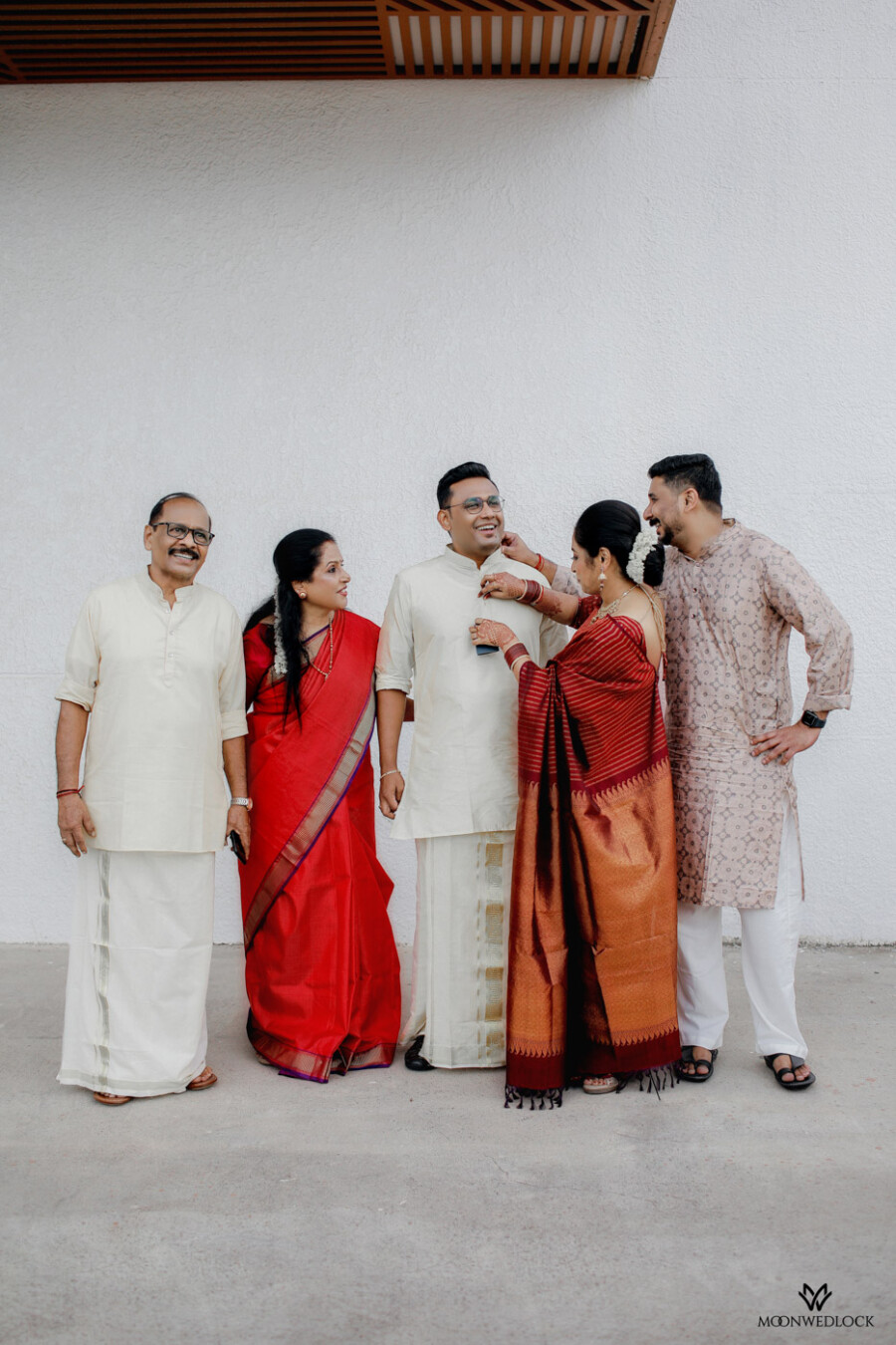Wedding Day Family Photos - Gopika & Athul - trivandrum - Kerala Wedding Day Family Photos - Gopika & Athul - trivandrum - Kerala