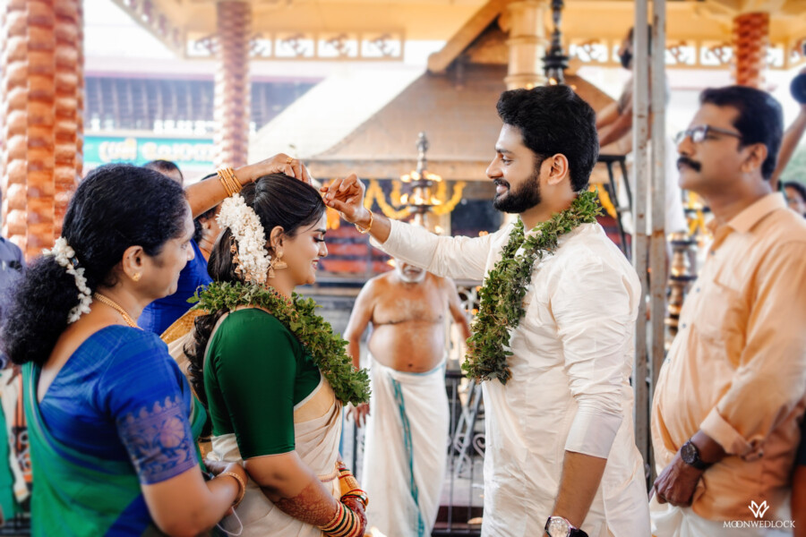 Traditional Hindu Wedding Photography - Mithun & Kirti - Palakkad, Kerala Traditional Hindu Wedding Photography - Mithun & Kirti - Palakkad, Kerala