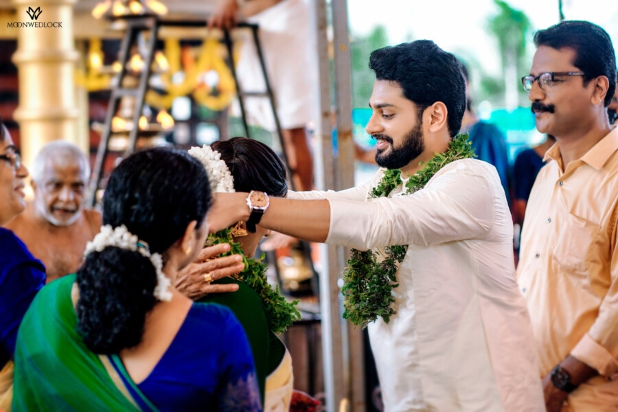 Traditional Hindu Wedding Photography - Mithun & Kirti - Palakkad, Kerala Traditional Hindu Wedding Photography - Mithun & Kirti - Palakkad, Kerala