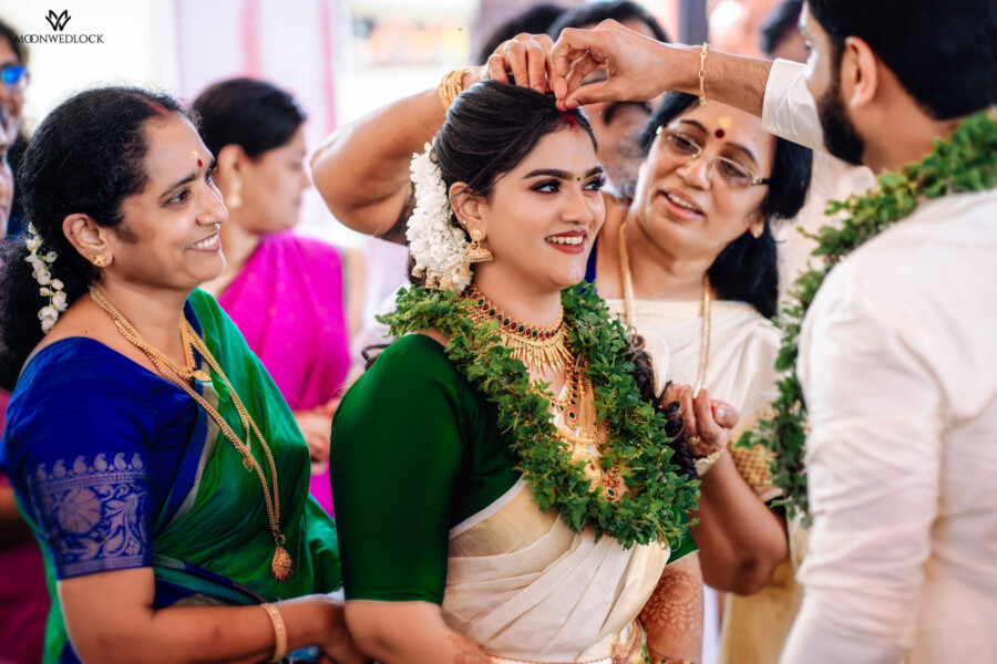 Traditional Hindu Wedding Photography - Mithun & Kirti - Palakkad, Kerala Traditional Hindu Wedding Photography - Mithun & Kirti - Palakkad, Kerala